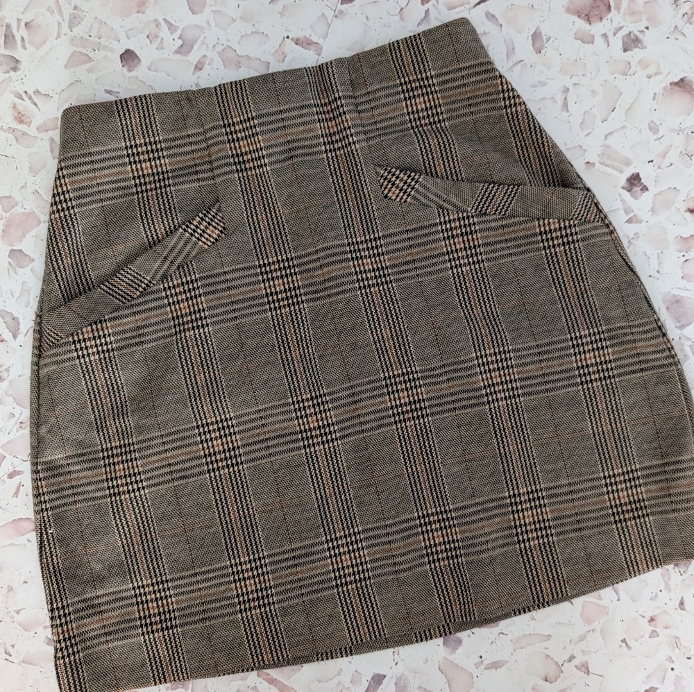 Express Mini Skirt Black And Tan Plaid